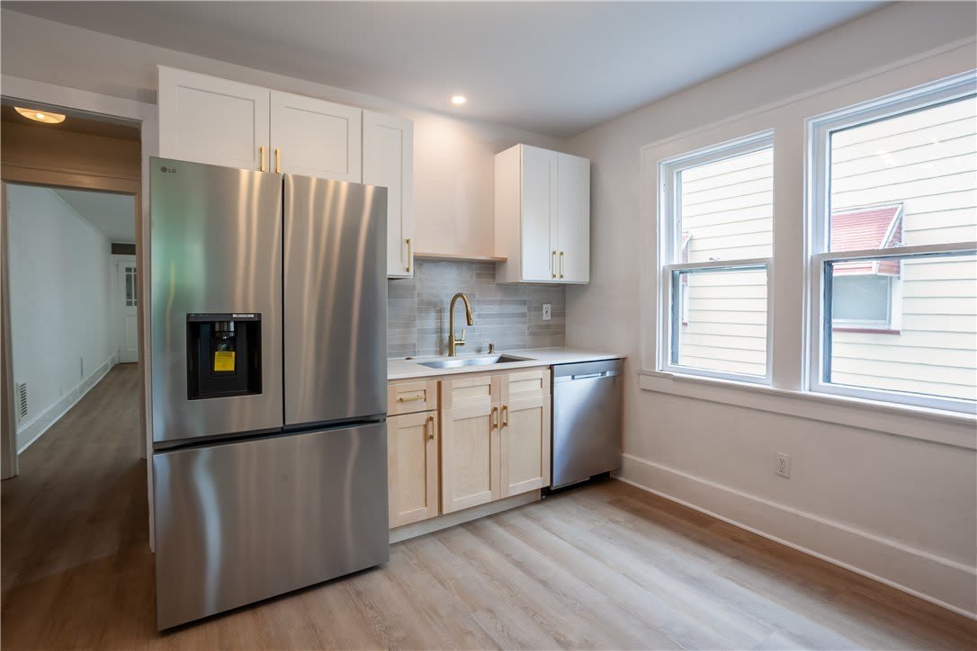 1788 Clifford Avenue – photo 5