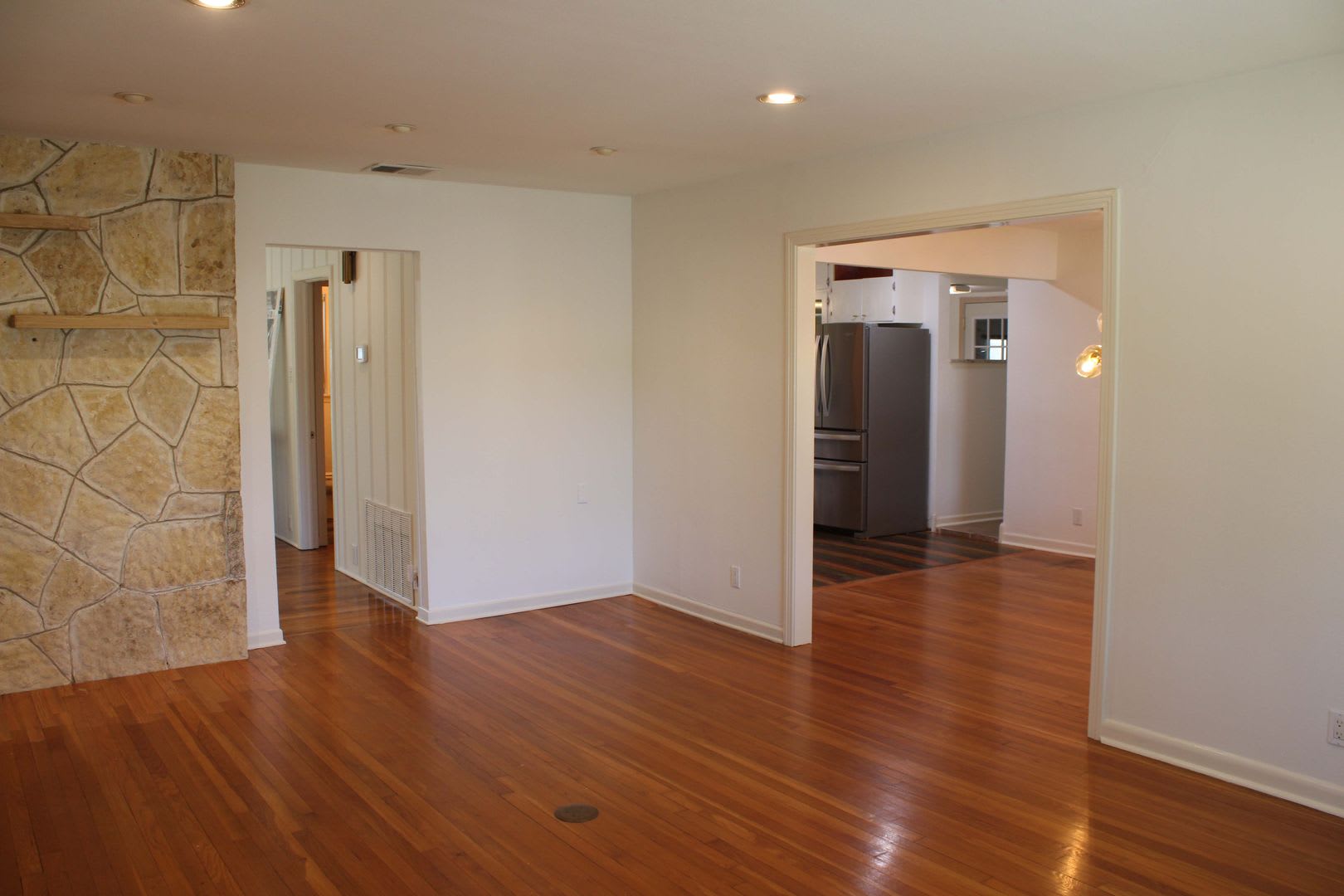 2-BEDROOM IN TERRELL HILLS – photo 5