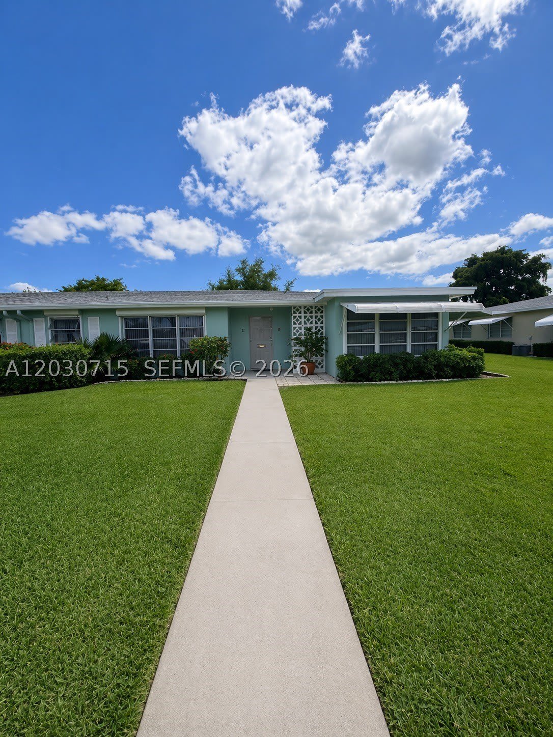 200 High Point Ct E – photo 1