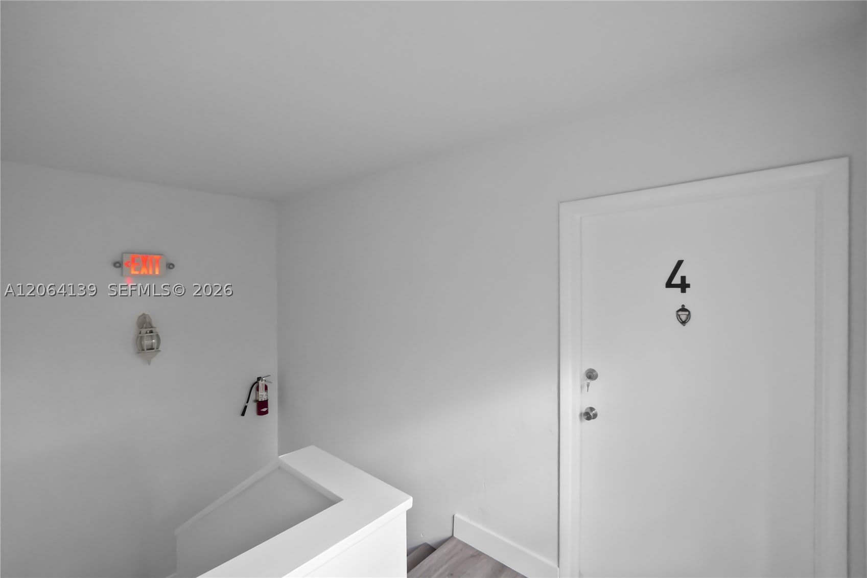 411 Santander Ave – photo 2