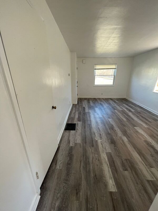 250 Basswood Avenue 1 – photo 3