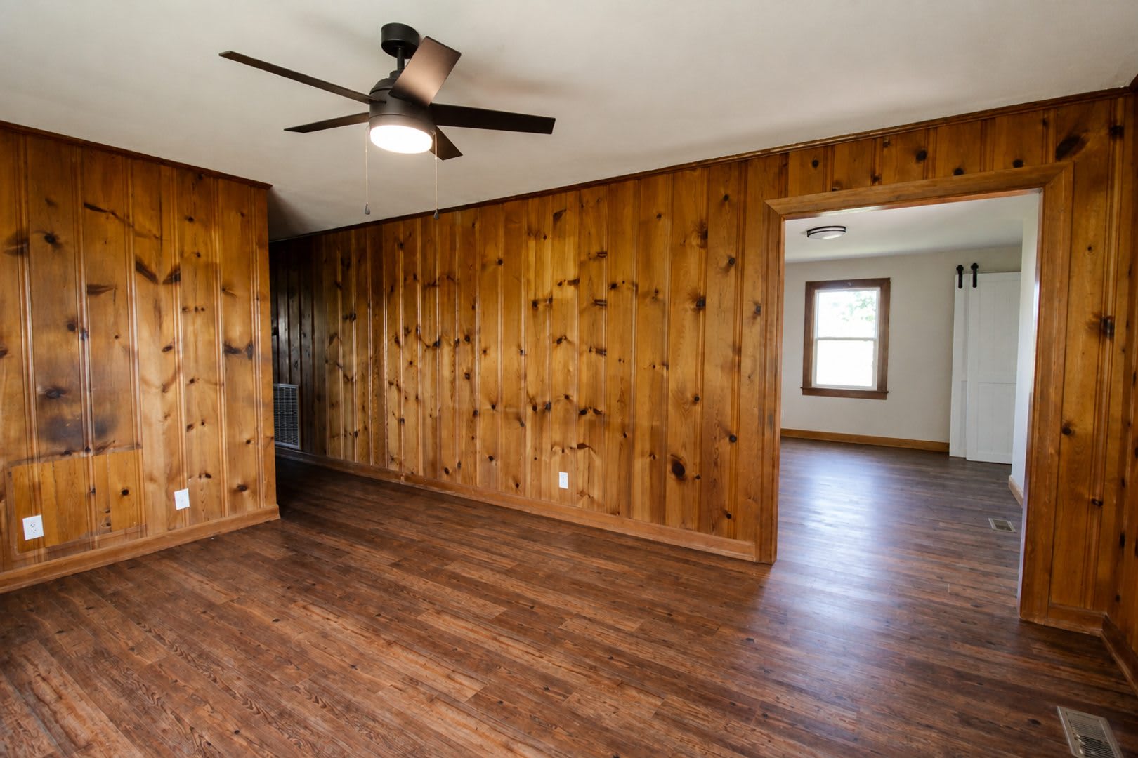Updated 3-Bedroom Home with Covered Porch and Detached Garage in Baxter – photo 5