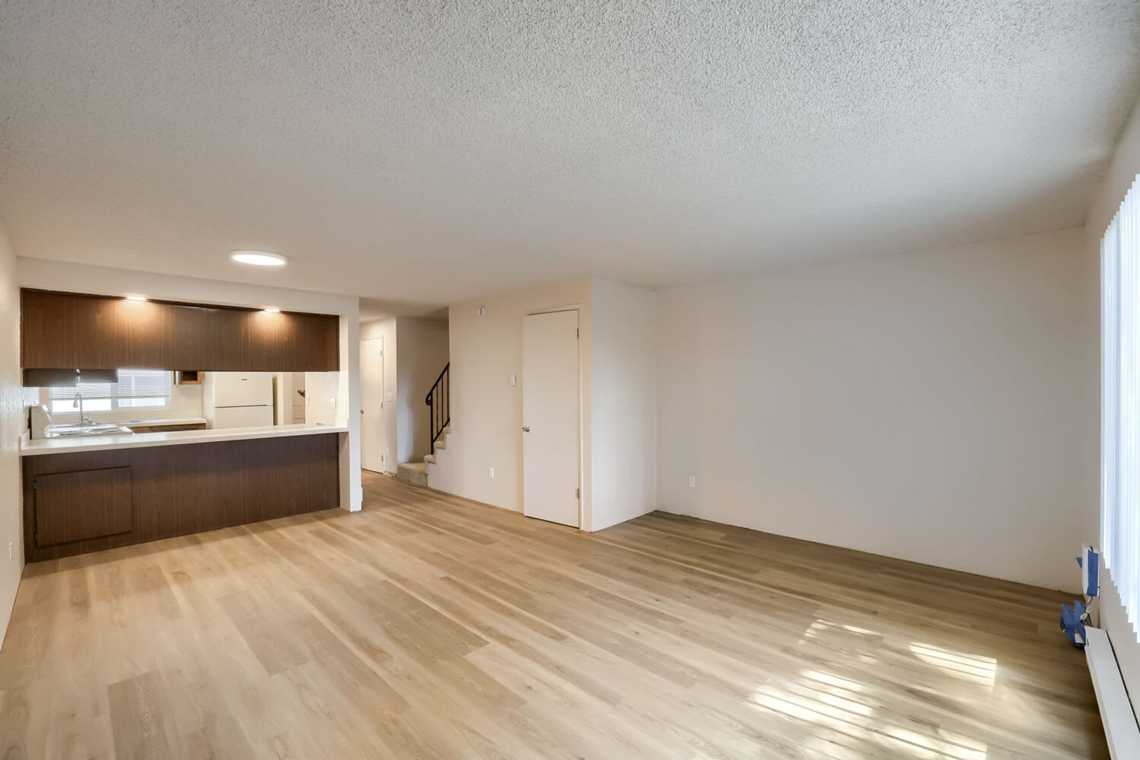 Townhome Style 2bed/1.5bath Unit in Everett! – photo 3