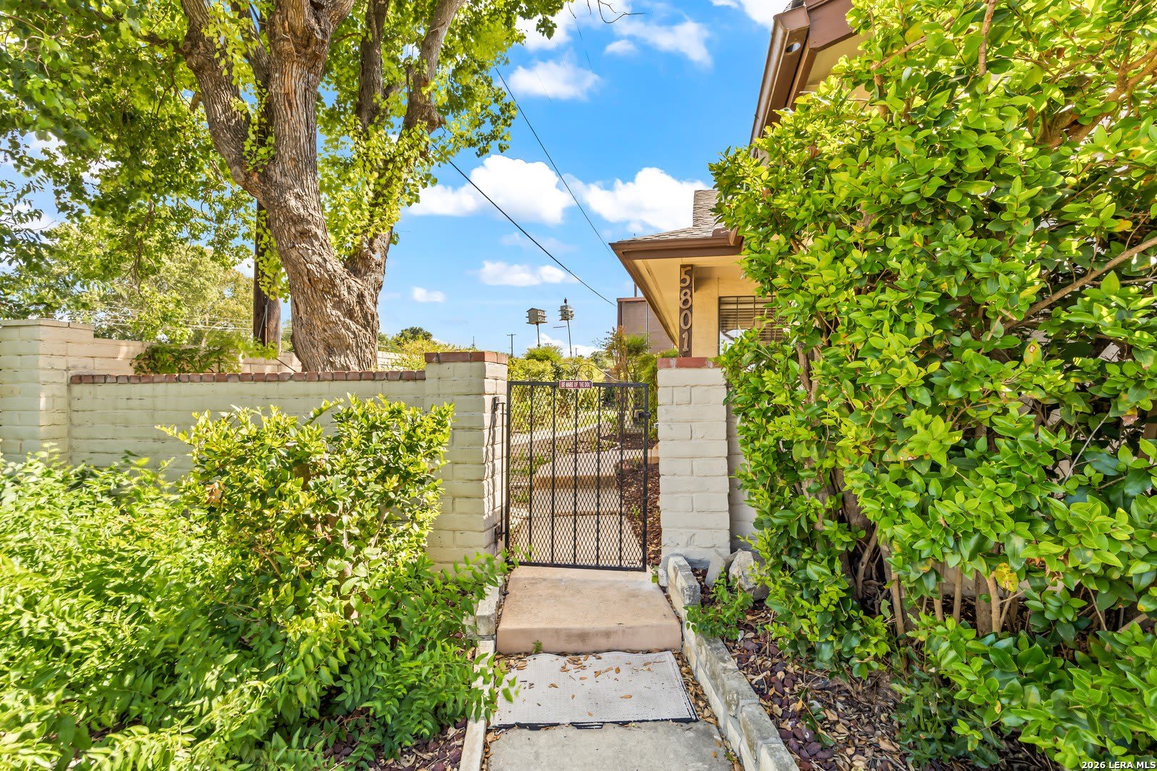 5801 Royal Rdg – photo 2
