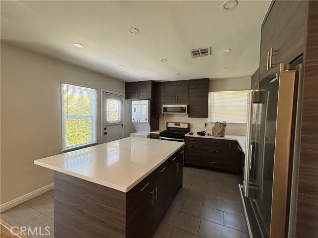 6529 Aura Avenue – photo 3