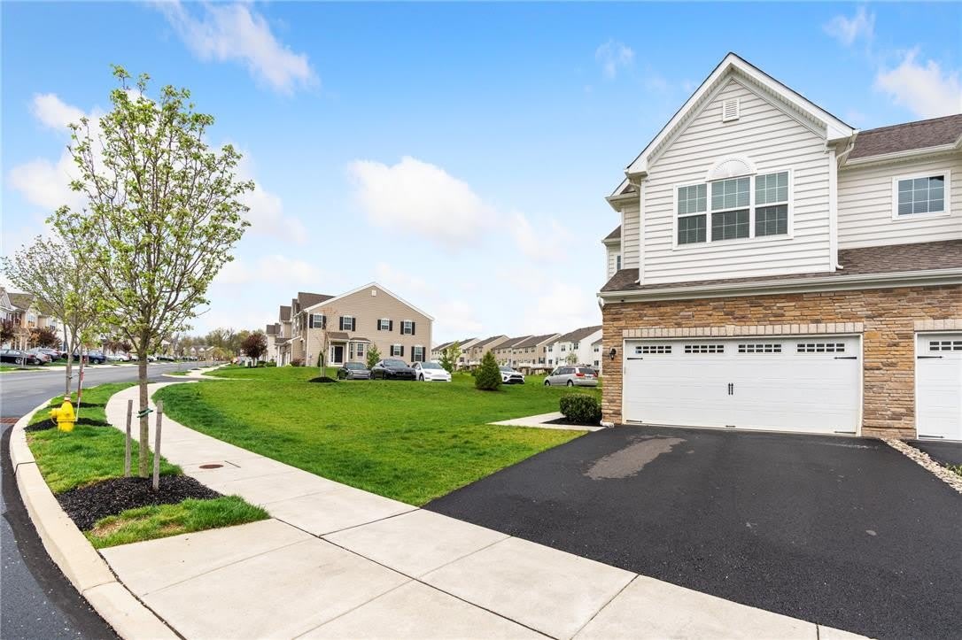 301 Redclover Lane – photo 4