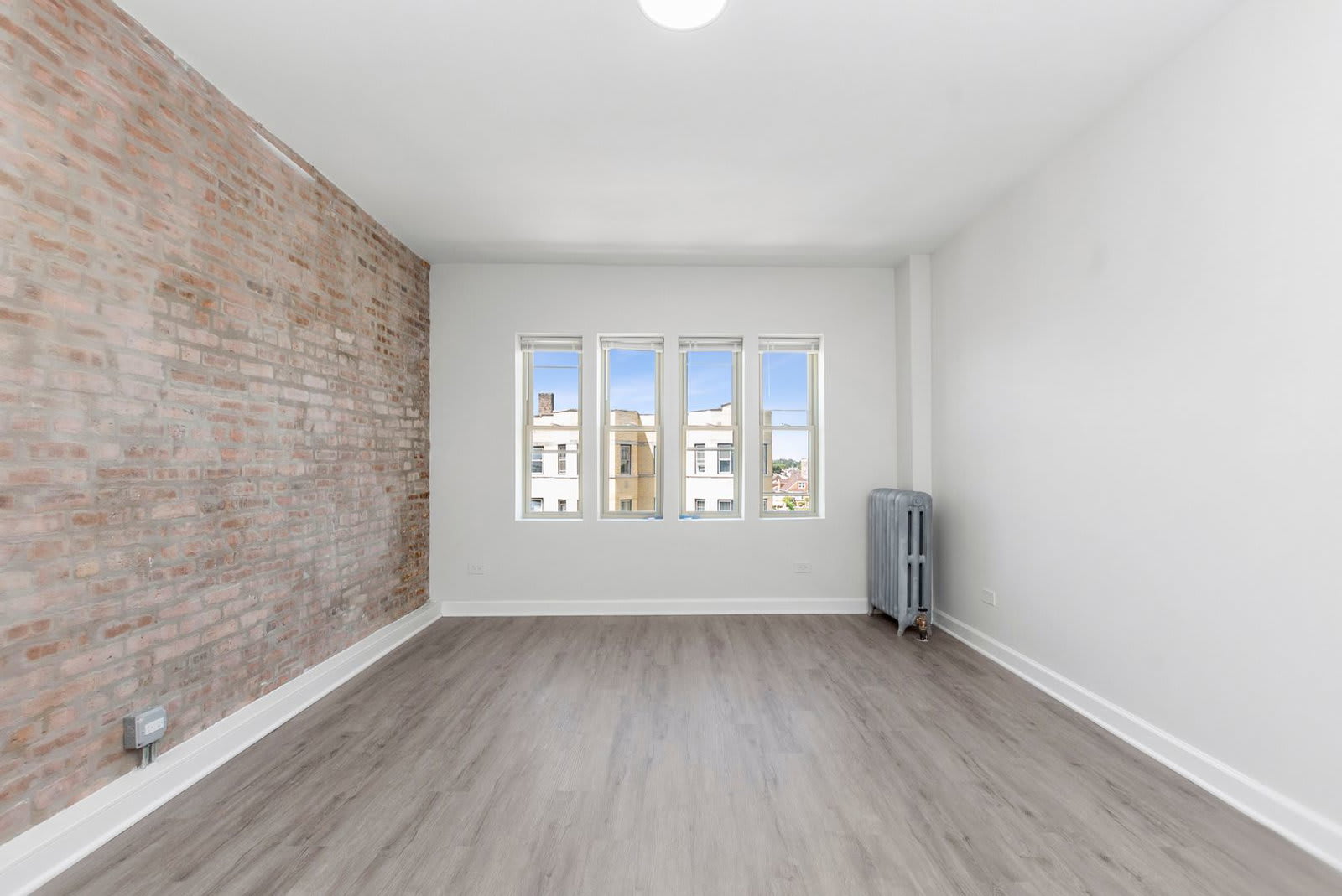 8205 South Paulina Street – photo 2