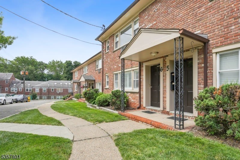 365 Bloomfield Ave Unit 6A – photo 3