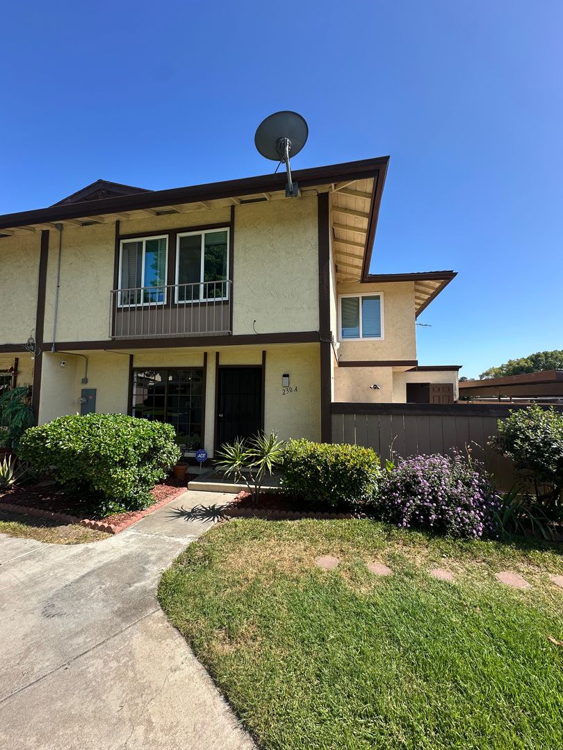 Spacious 3BR/2.5BA updated 2-story townhouse for rent with fenced patio, 2 parking spaces and more – photo 1