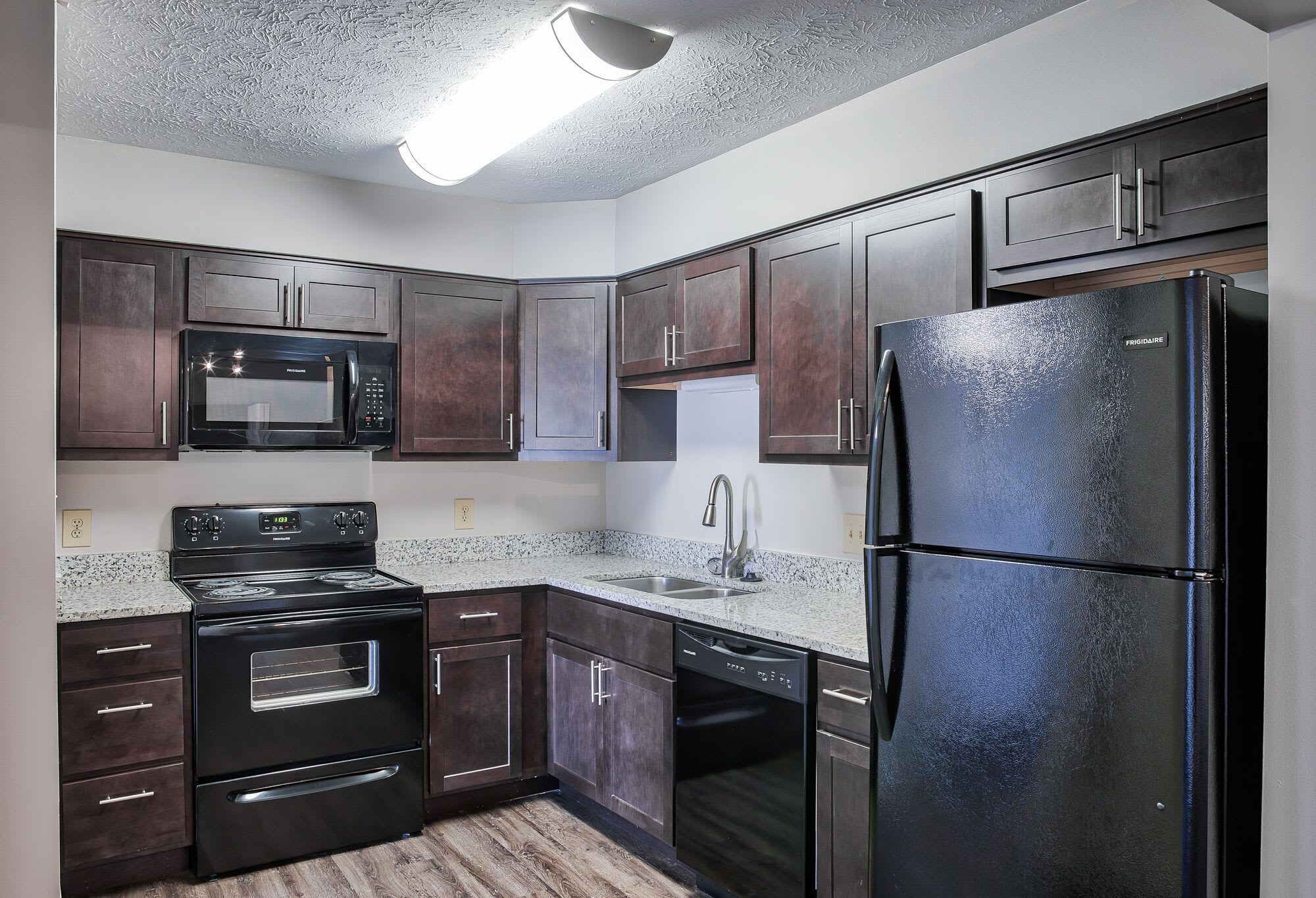 Franklin Park Apartments – photo 1