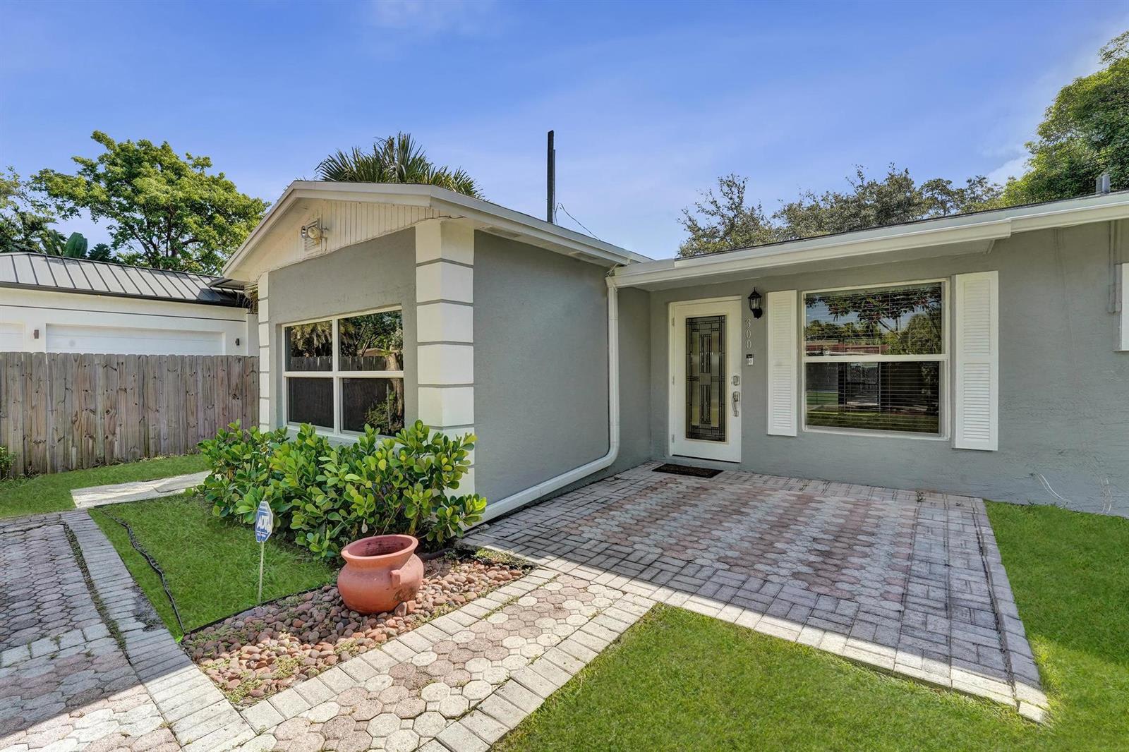 300 Southwest 19th Avenue – photo 4