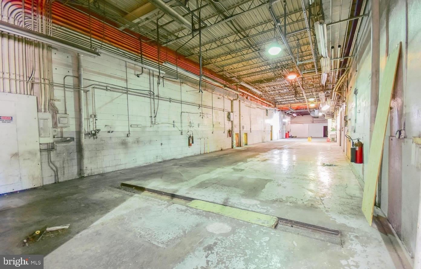 215 S COLLEGE Street – photo 4