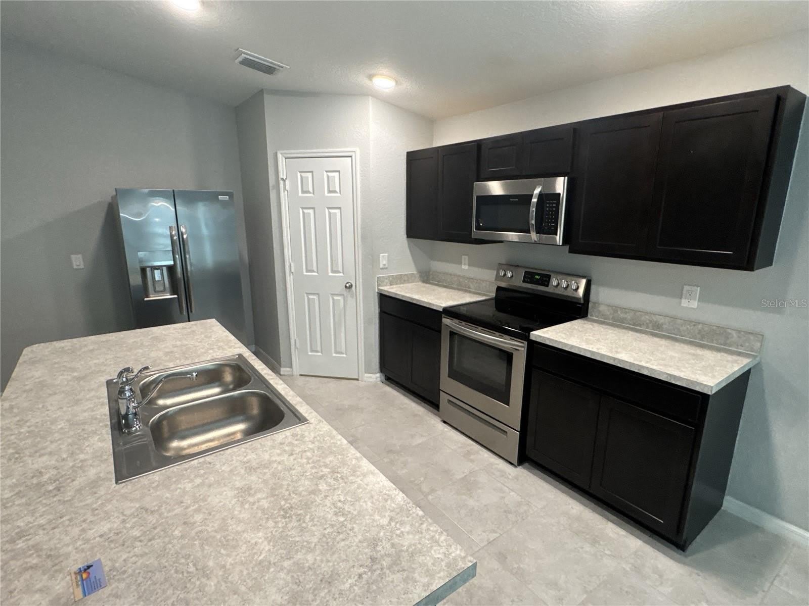 154 AUSTRALIAN Drive – photo 4