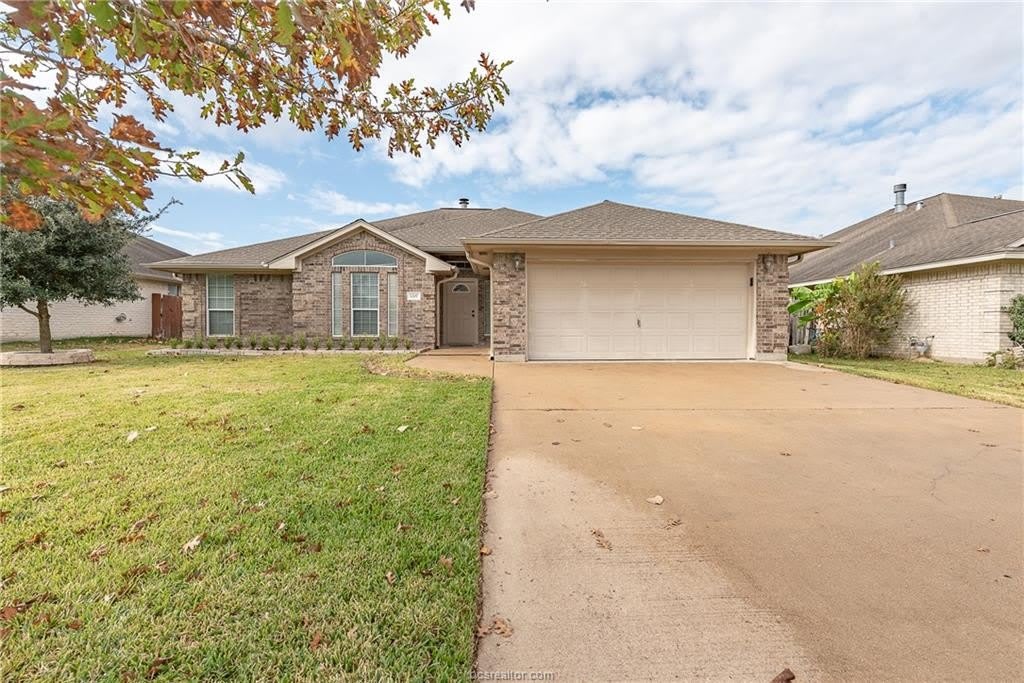 1207 Portsmouth Court – photo 1