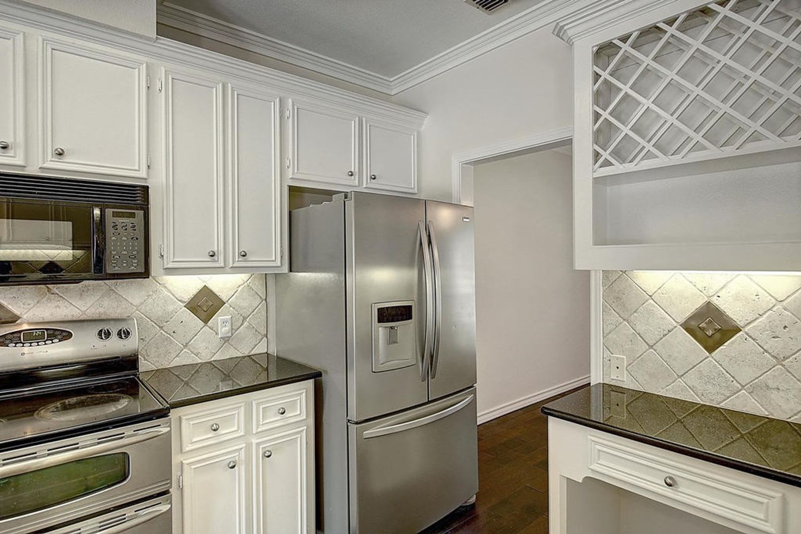5101 Cavendish – photo 3