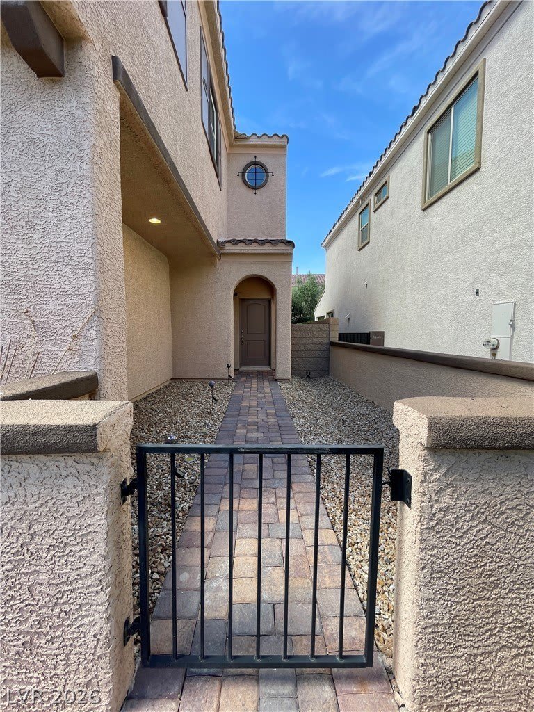 9702 Canyon Landing Avenue – photo 4