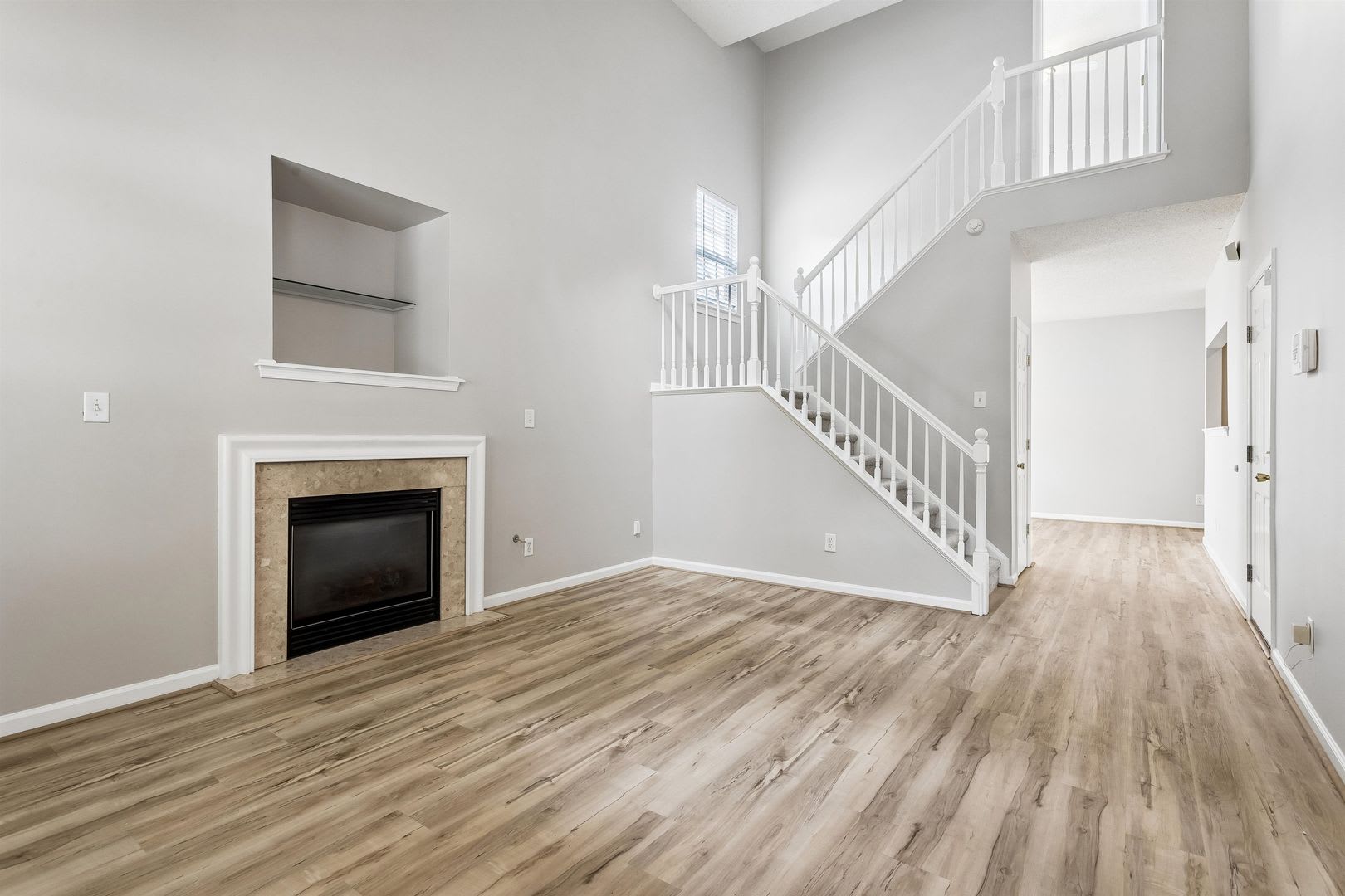 3 BR 3 BA Townhouse – photo 3