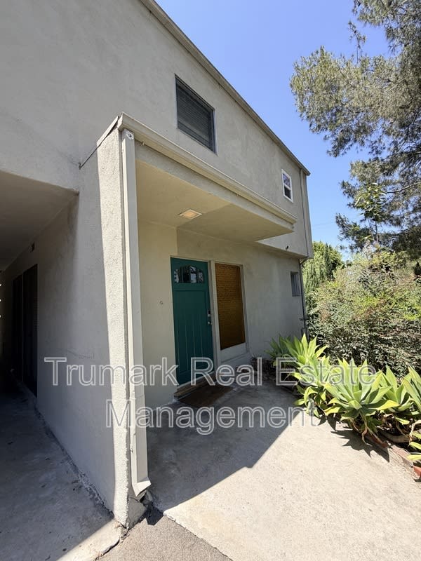 3941 Clayton Avenue – photo 2