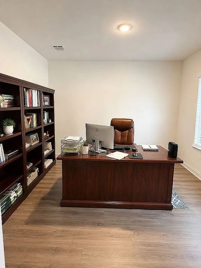 Spacious 4BR House in Clarksville – photo 5