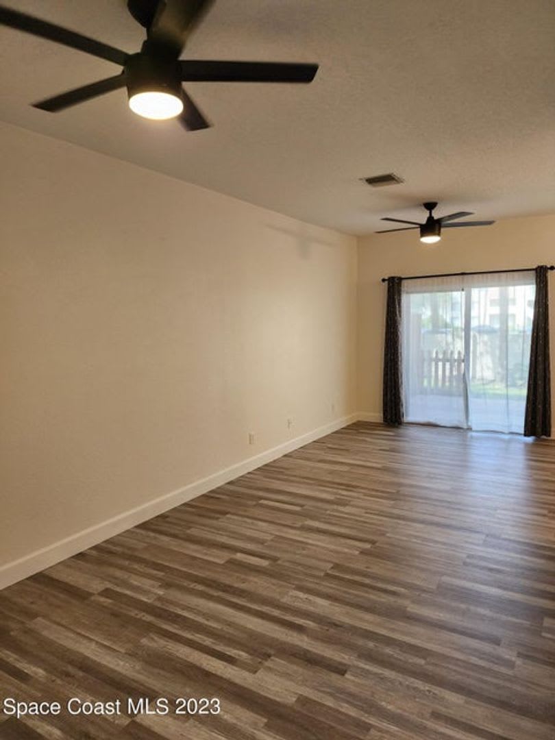 7958 Evelyn Court – photo 2