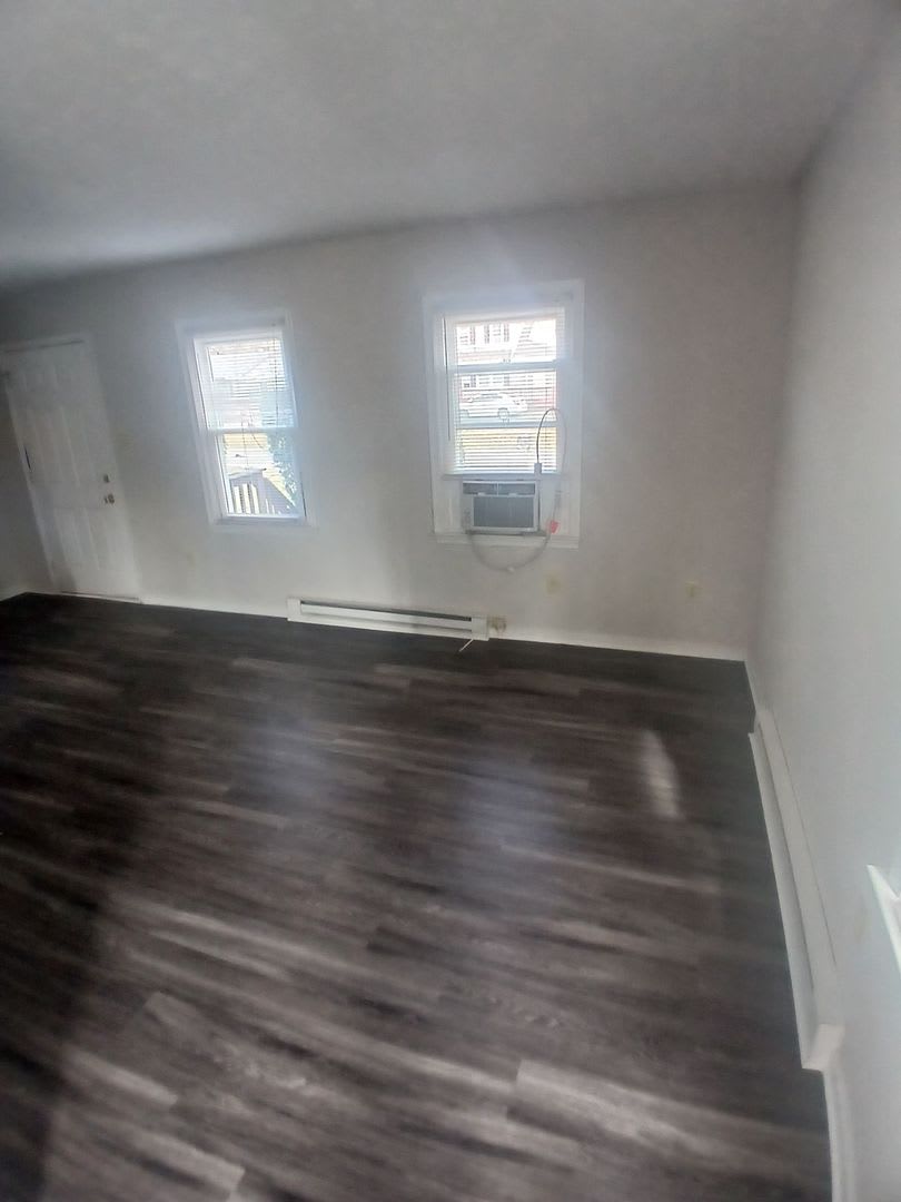 1/2 MONTH FREE- SIGN BY 9/01/2026 Large Deck- A Must See!! – photo 5
