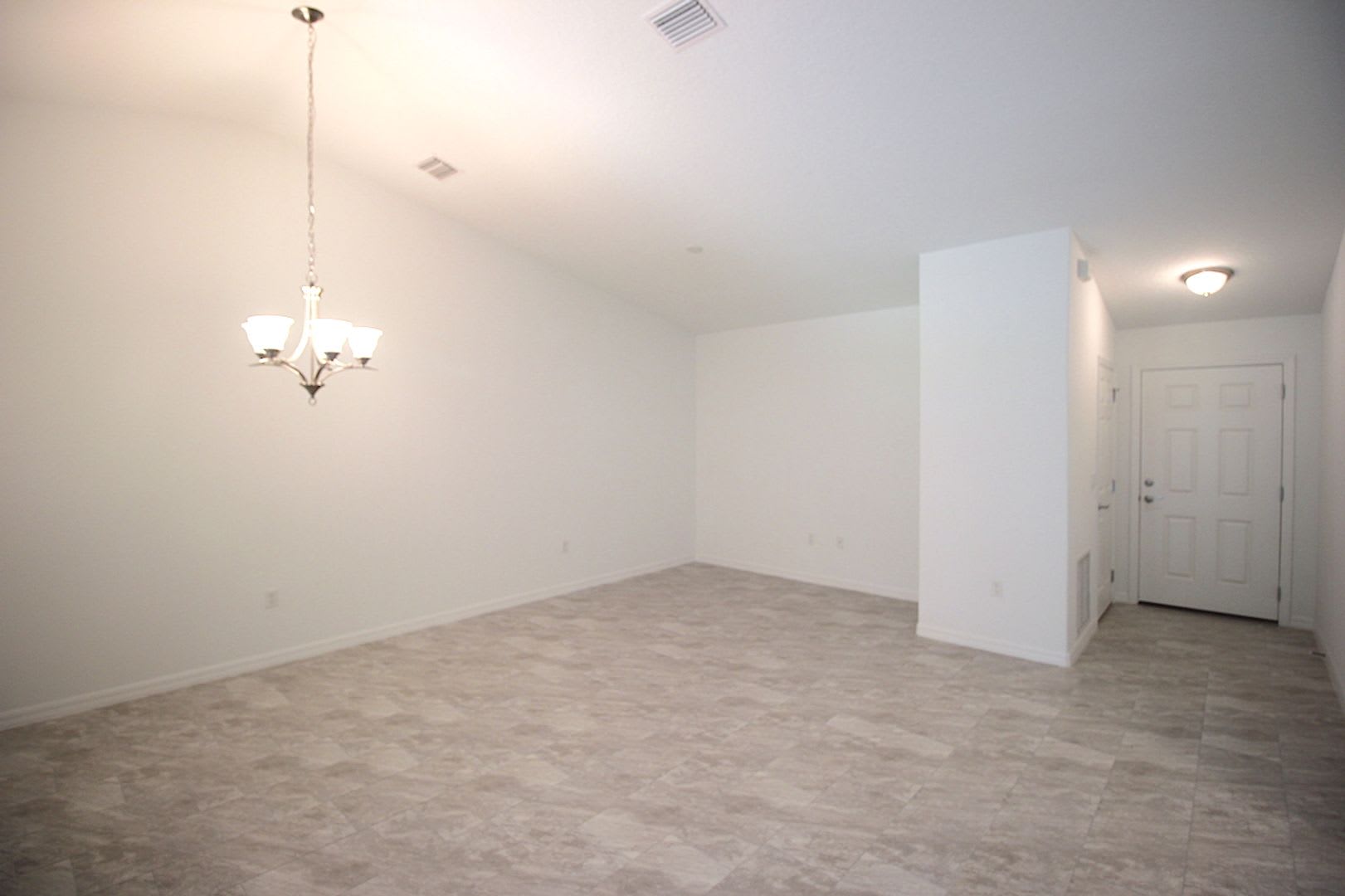 Gorgeous 3 Bed 2 Bath 1 Car Garage Townhome in Palm Coast! – photo 5