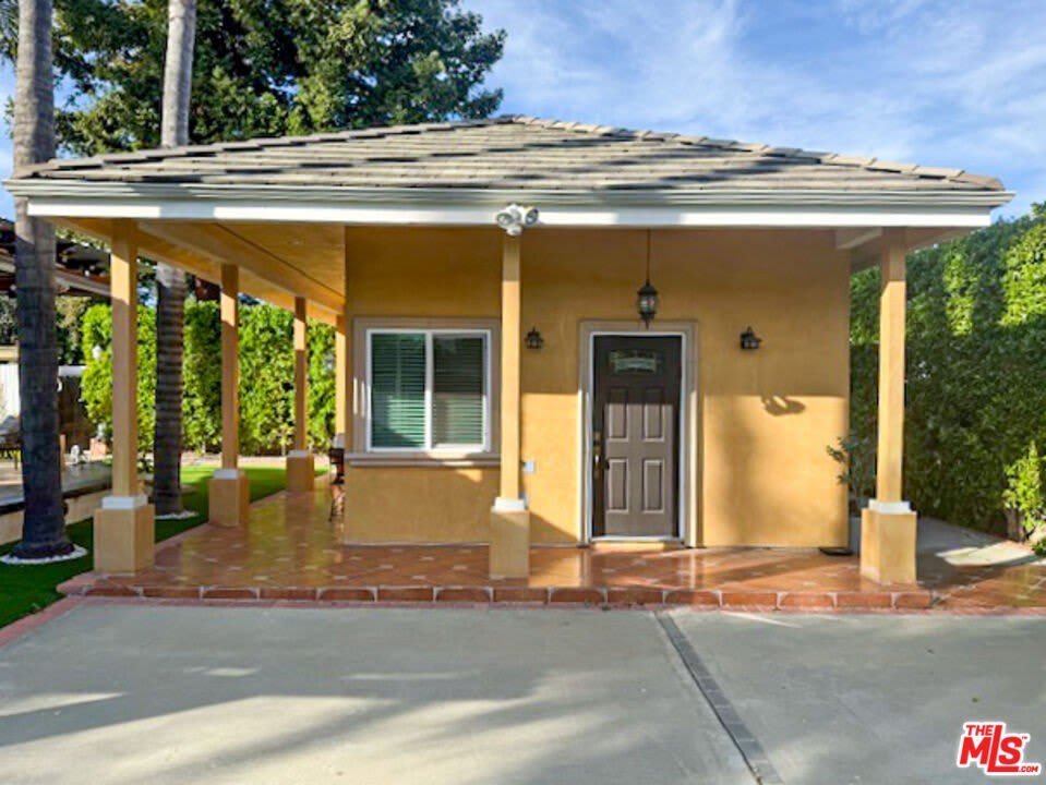6231 Royer Ave – photo 1
