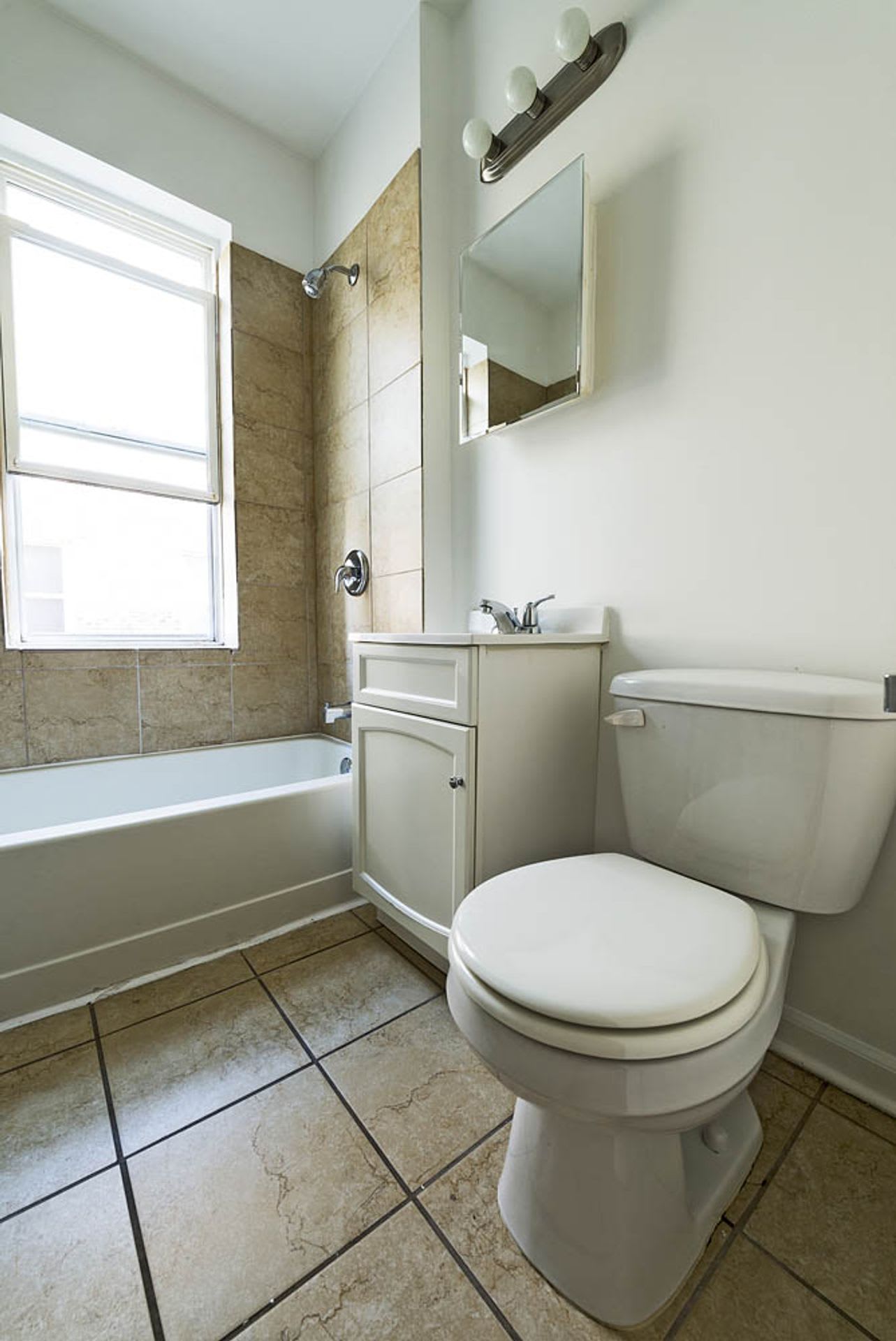 8251 S Ellis Ave – photo 4