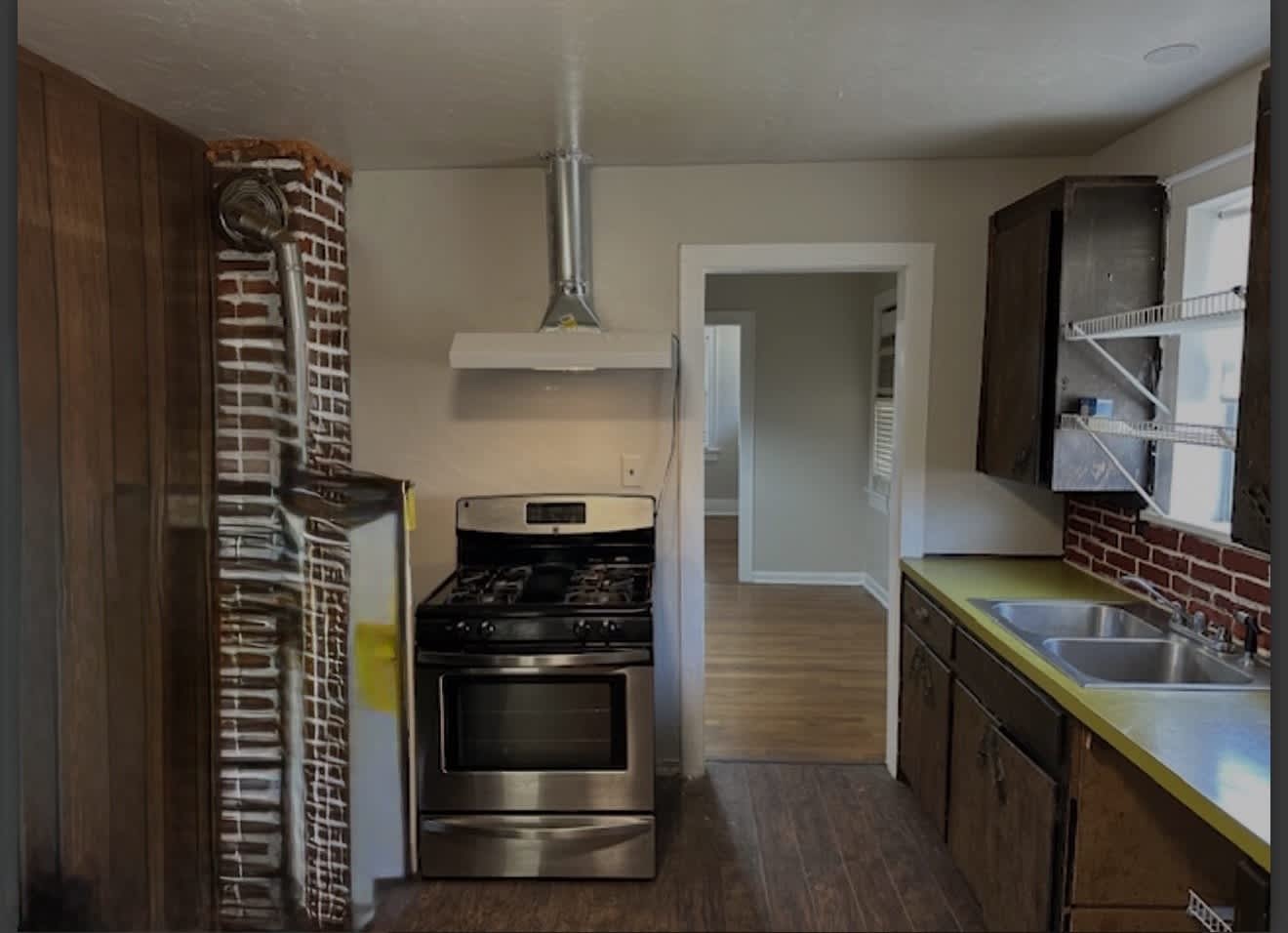 1616 Linden St – photo 5