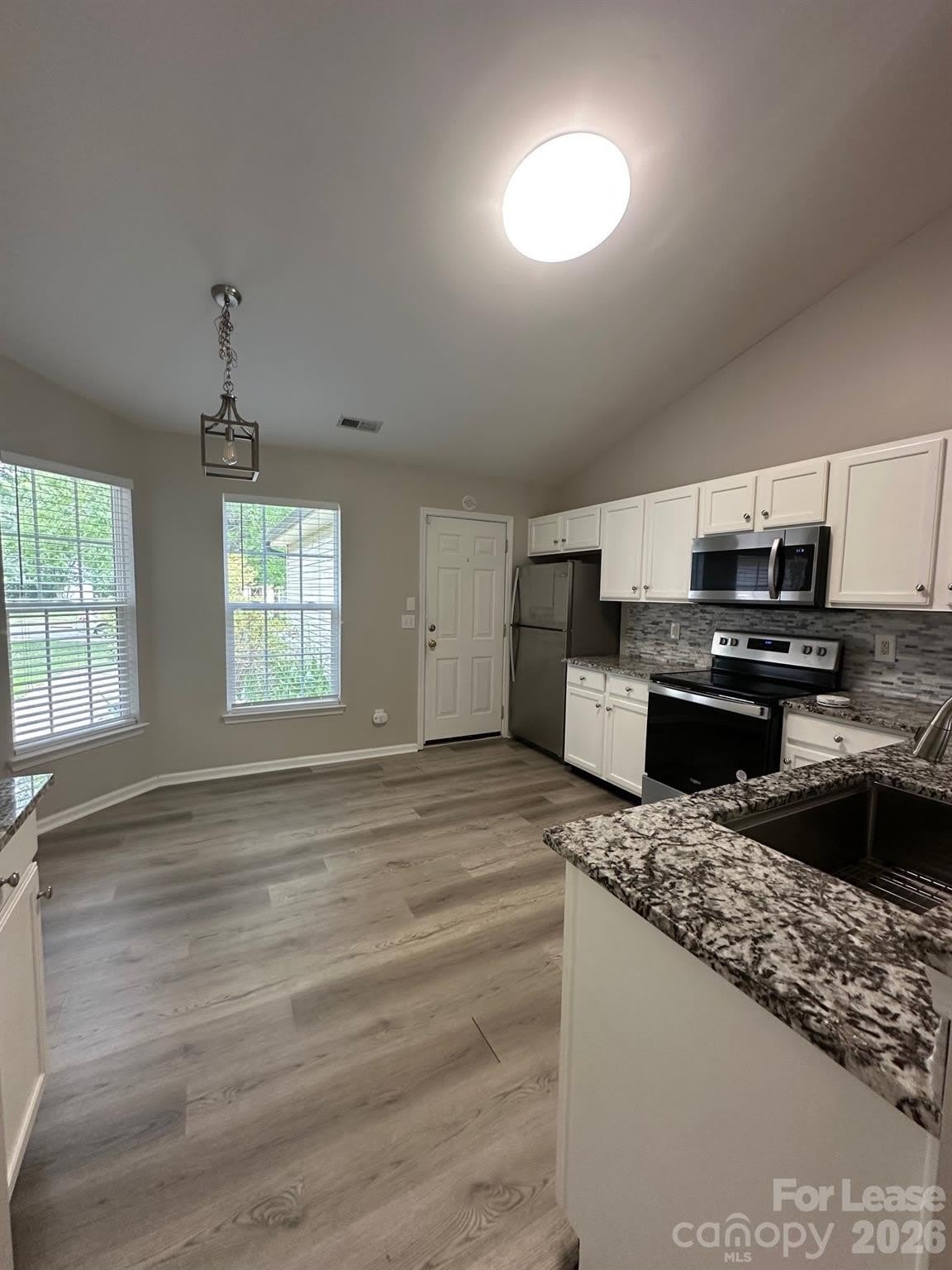 14108 Riding Hill Avenue – photo 4