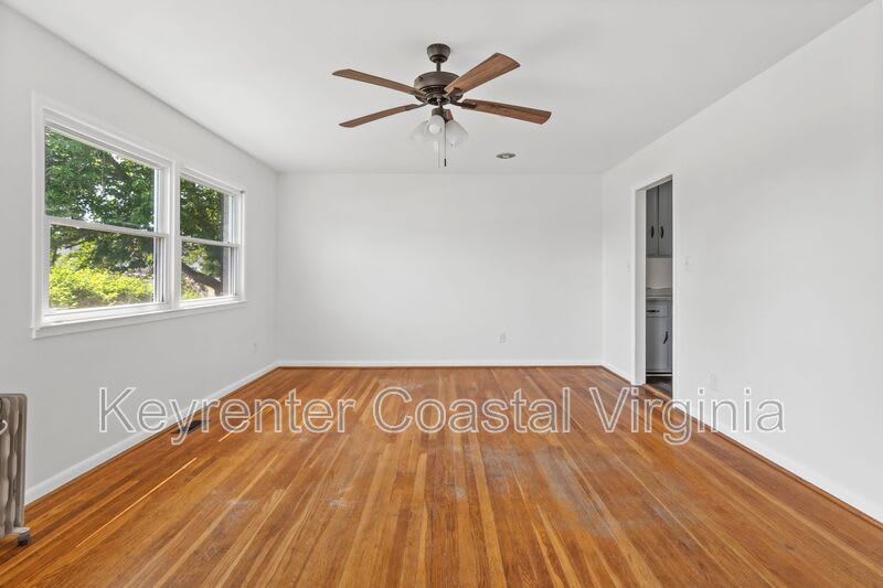1100 Wilson Rd. – photo 4