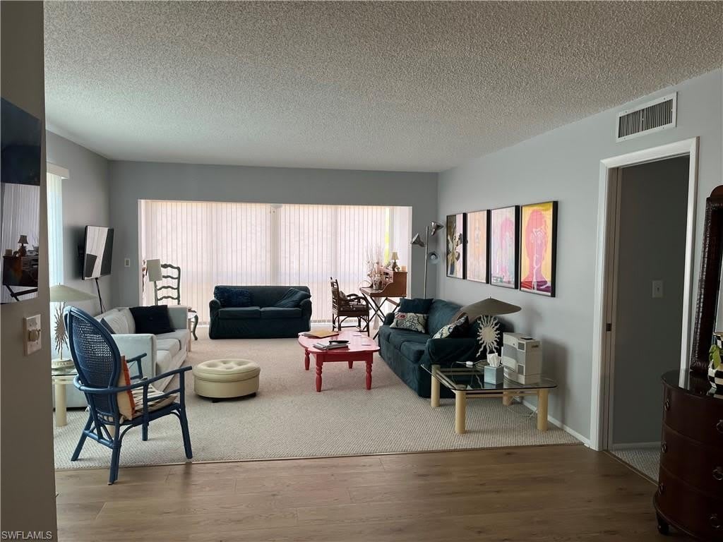 4140 Crayton Rd – photo 2