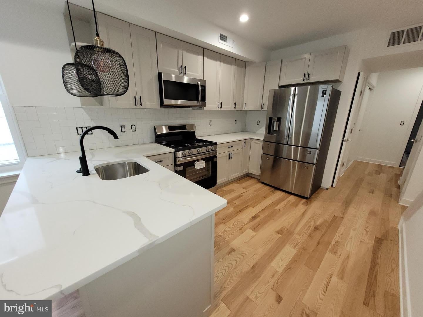 223 E GIRARD AVE #1R – photo 5