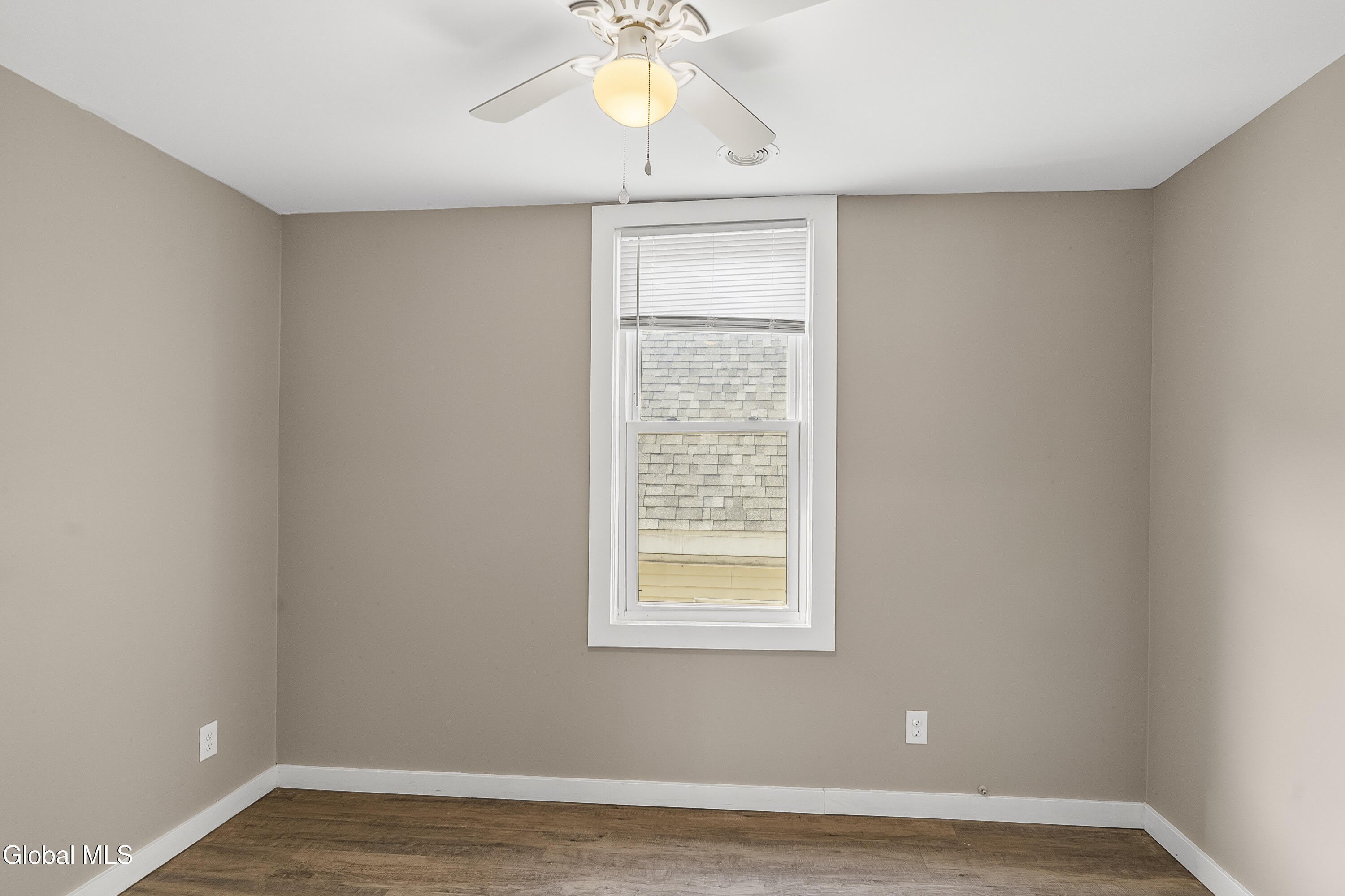 635 Crane Street – photo 4
