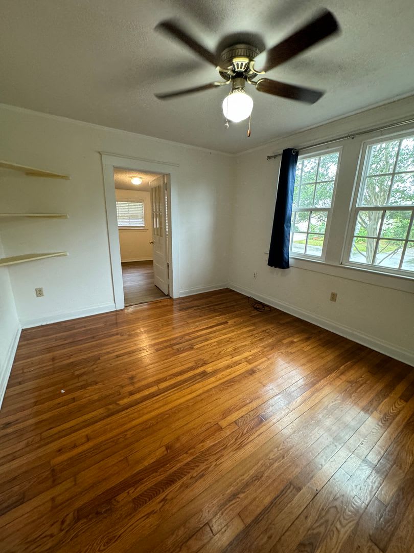 Must See this 3/2 Cottage Home 3712 Hyacinth Ave. Near LSU Lakes – photo 5