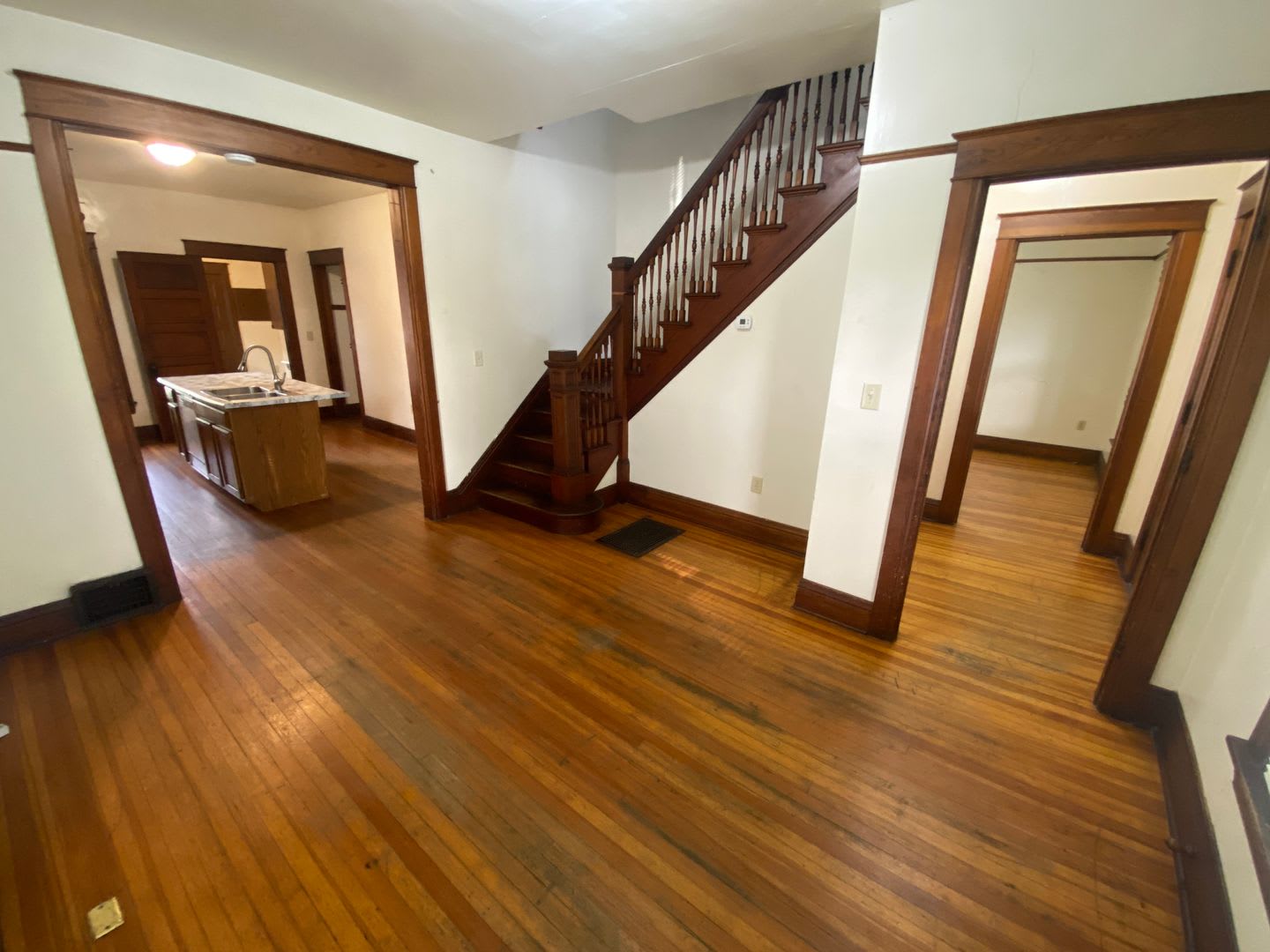 Charming 4-Bedroom Historic Home Near Downtown! – photo 1