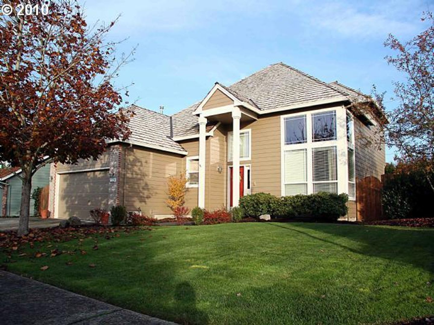 Spacious 4 Bedroom Home With Gourmet Kitchen Primary Suite Backyard Garden In Bethany – photo 1