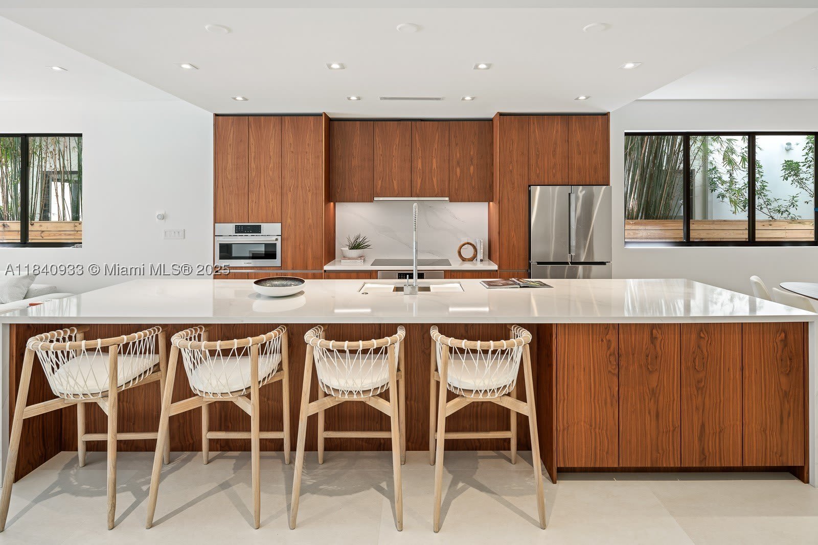 2984 Coconut Ave – photo 3