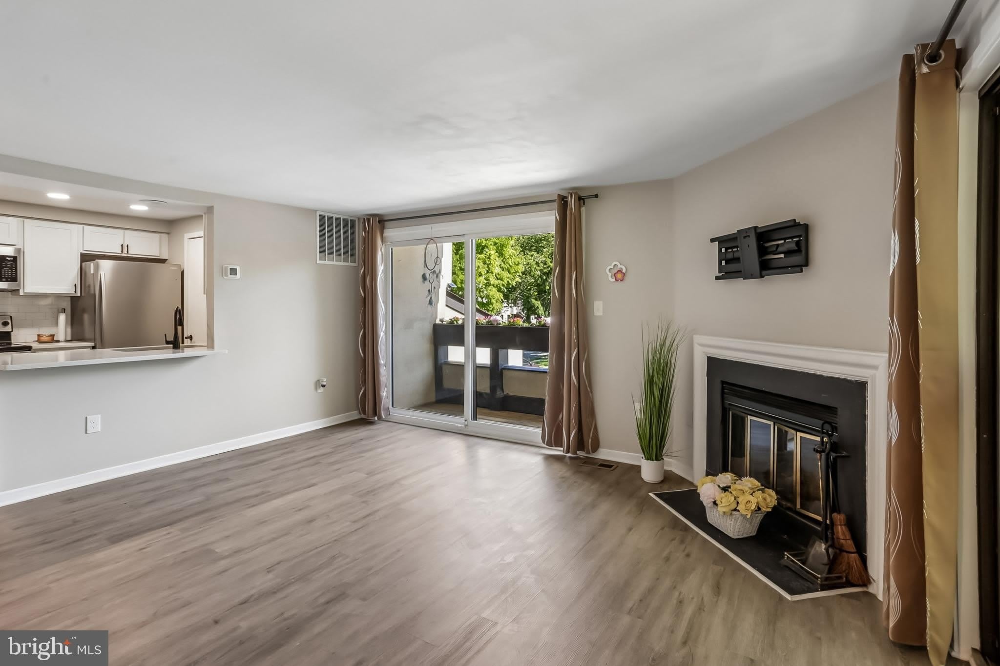 9705 HELLINGLY Place – photo 4