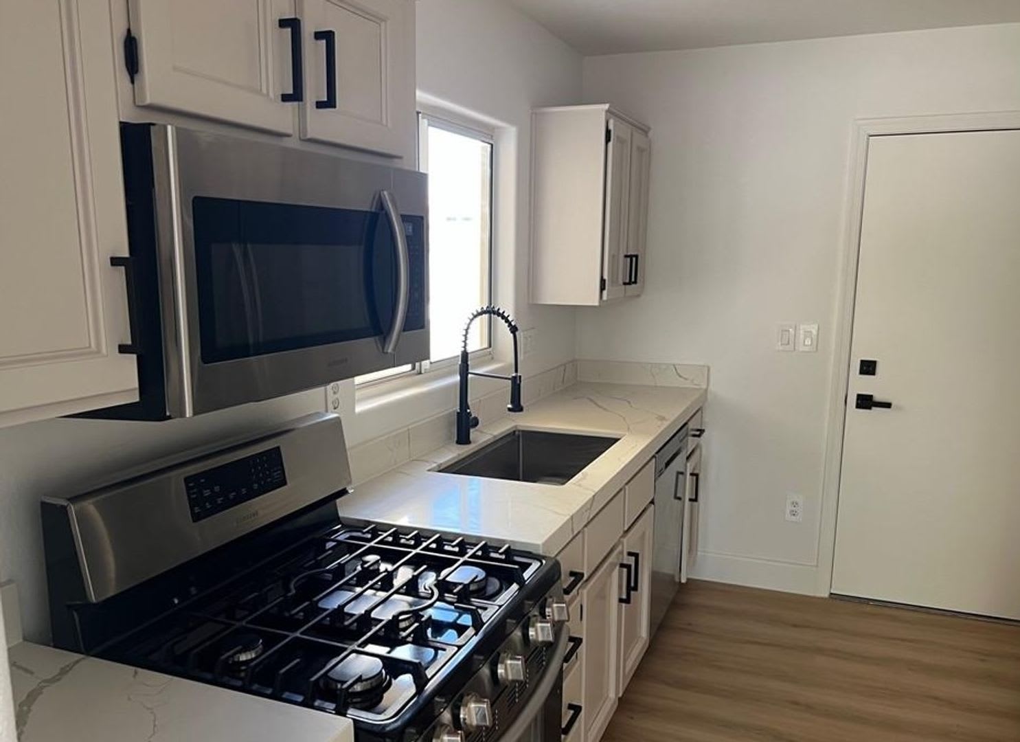 Beautifully Renovated 2-Bedroom Home in Sun City Summerlin – photo 2