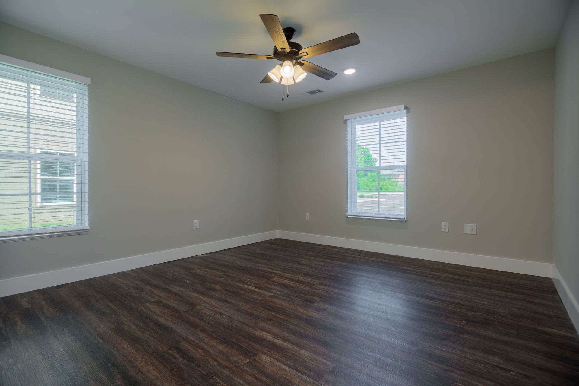 NEW 2 Bedroom, 2 Bathroom Upscale Apartment in Downtown Pigeon Forge, TN! – photo 3