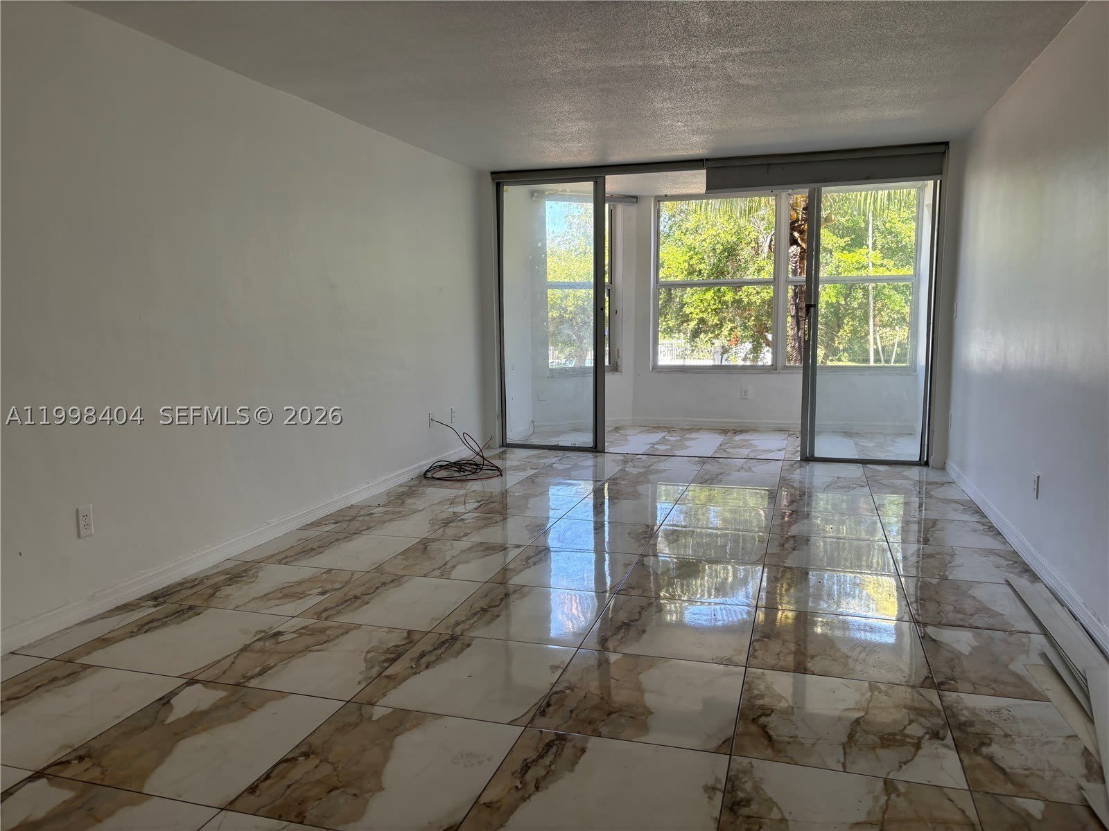 1501 NE 191st St – photo 2