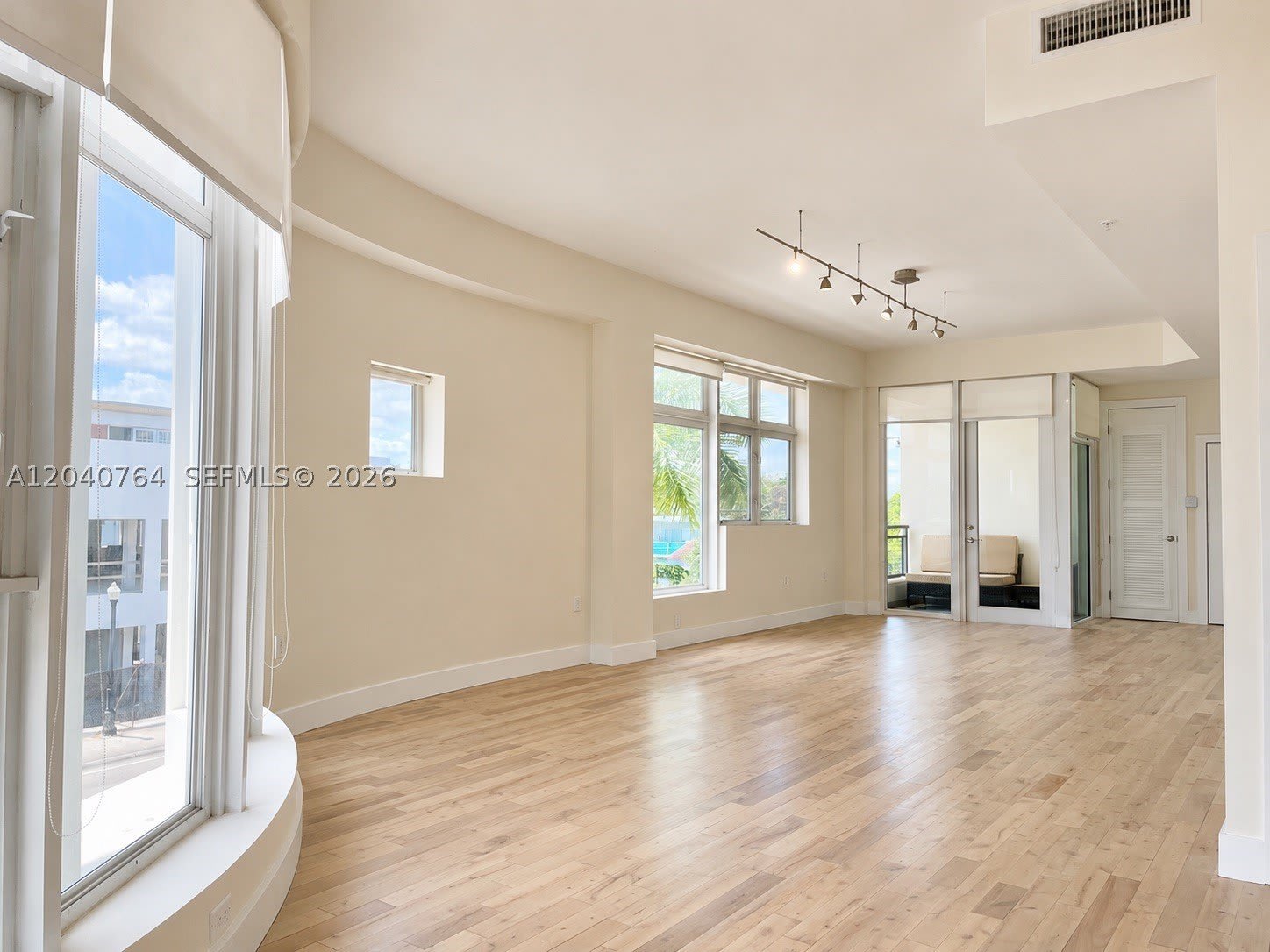6701 Biscayne Blvd – photo 2