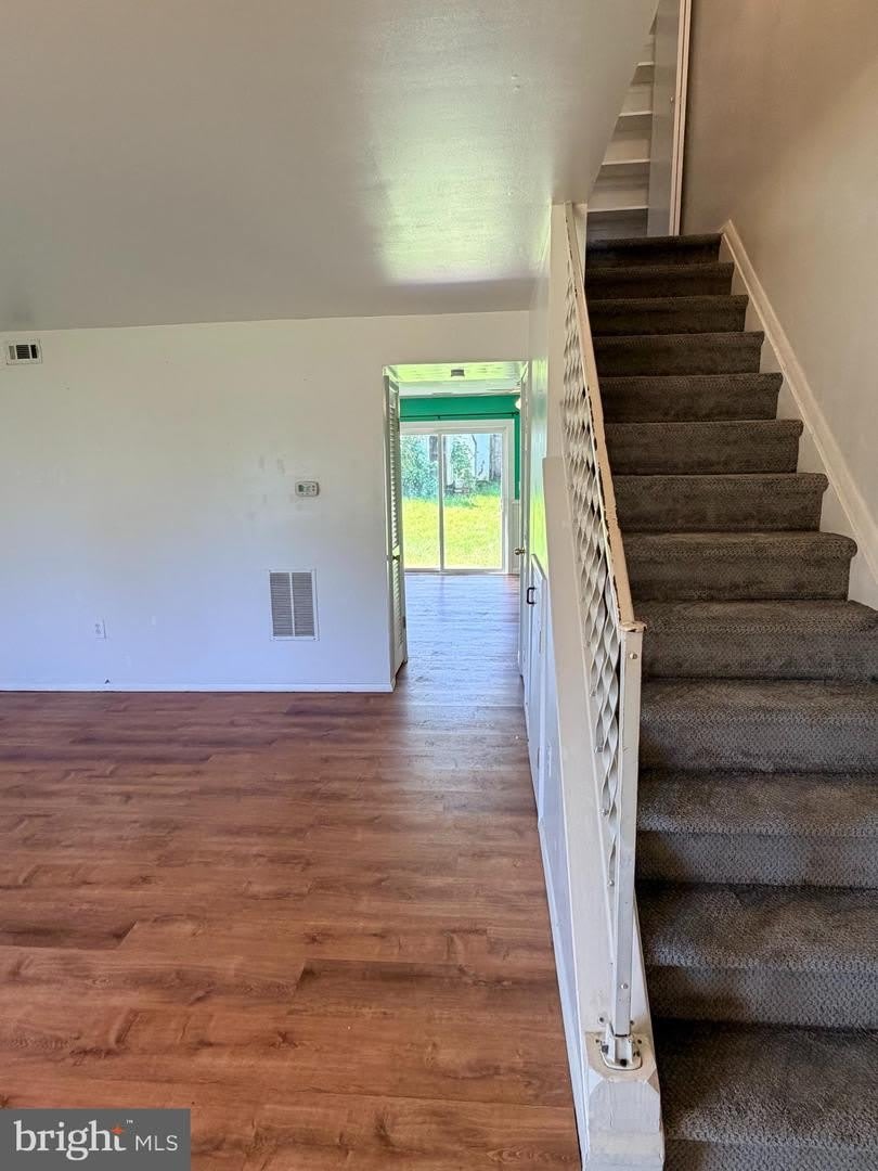 453 Berry Ct – photo 4