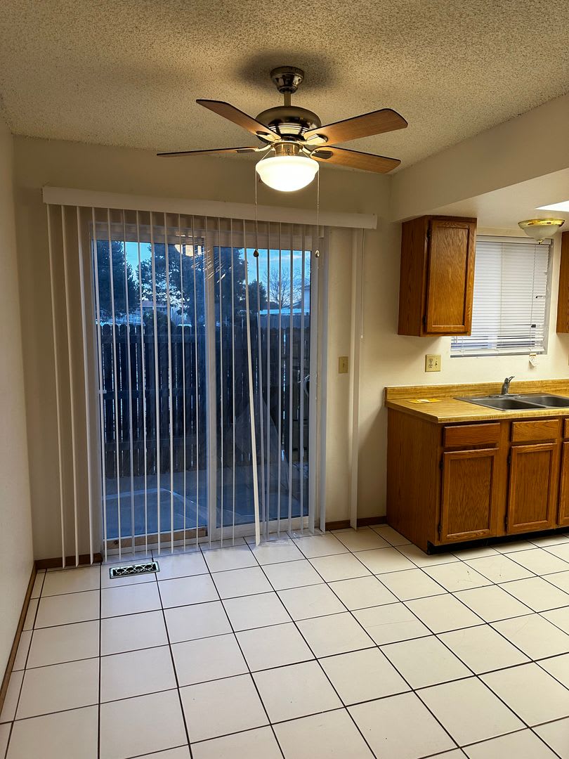 Nice 2 bedroom townhome on Soaring Eagle! – photo 5