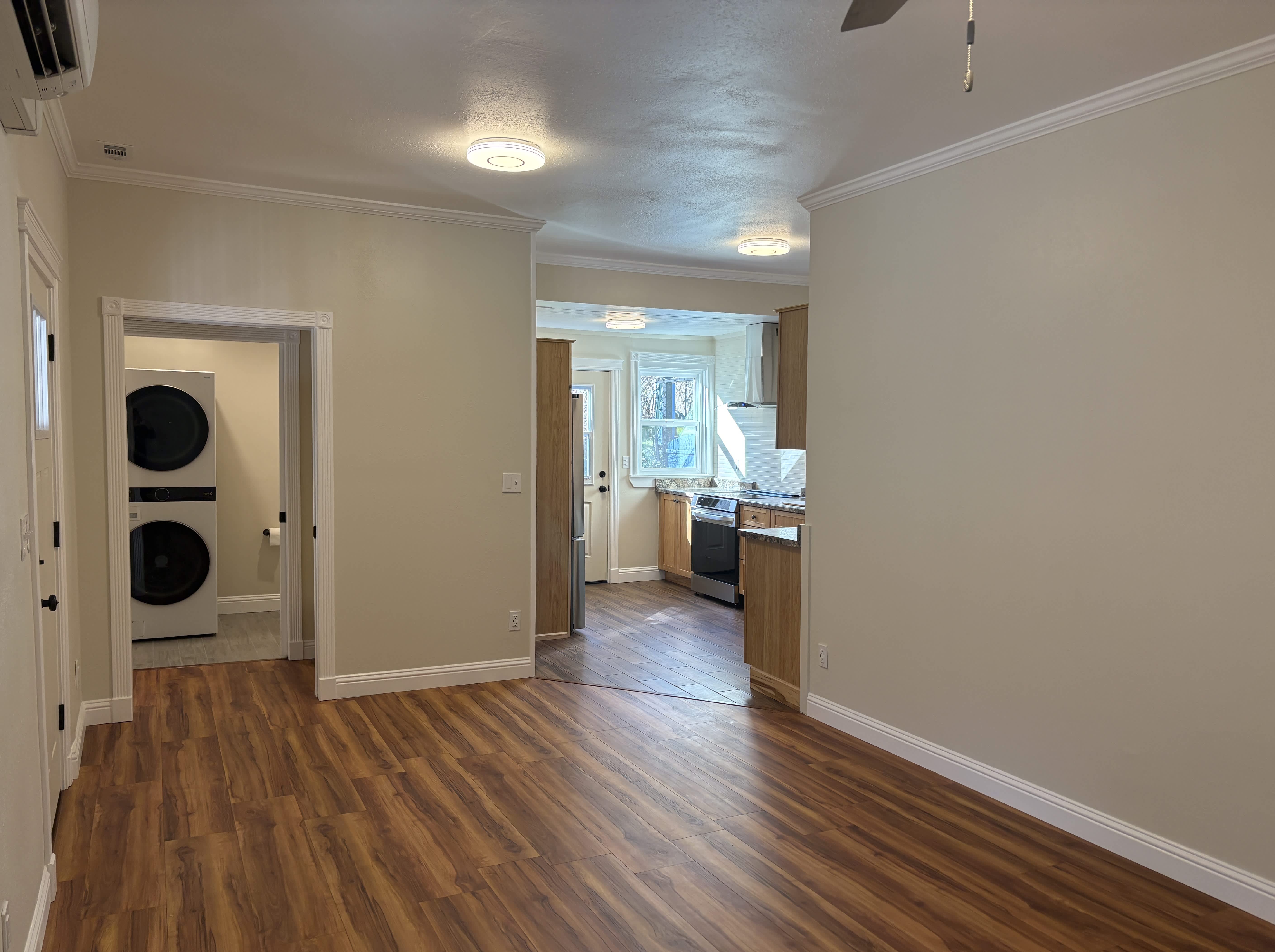 5933 Shasta Ave # A – photo 2