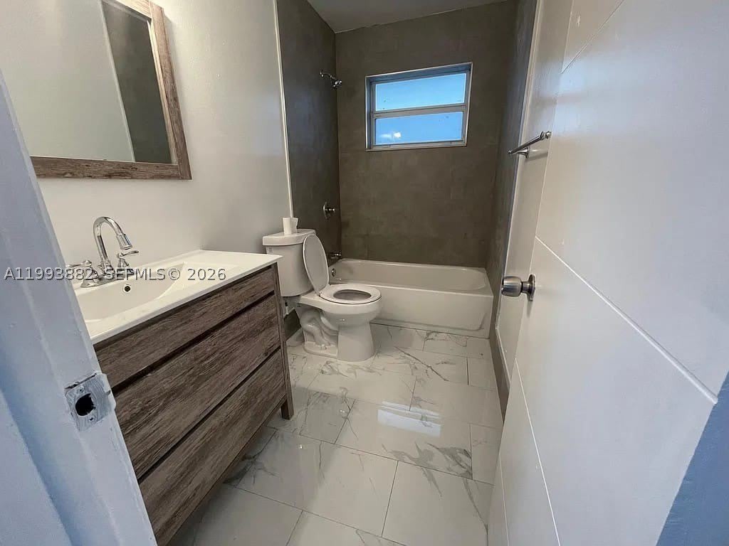 3906 SW 12th Ct – photo 2