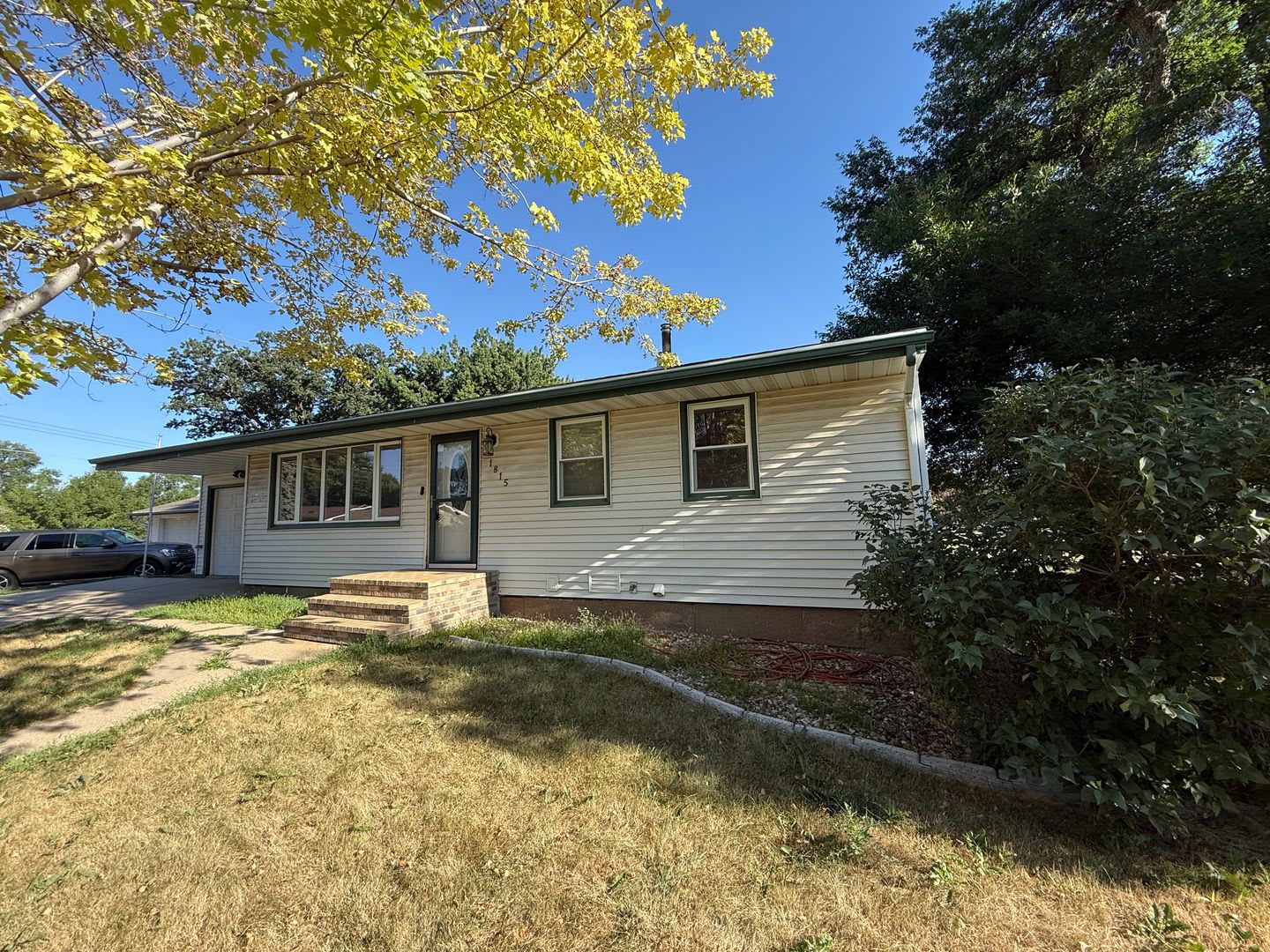 1815 3rd Ave SE – photo 3