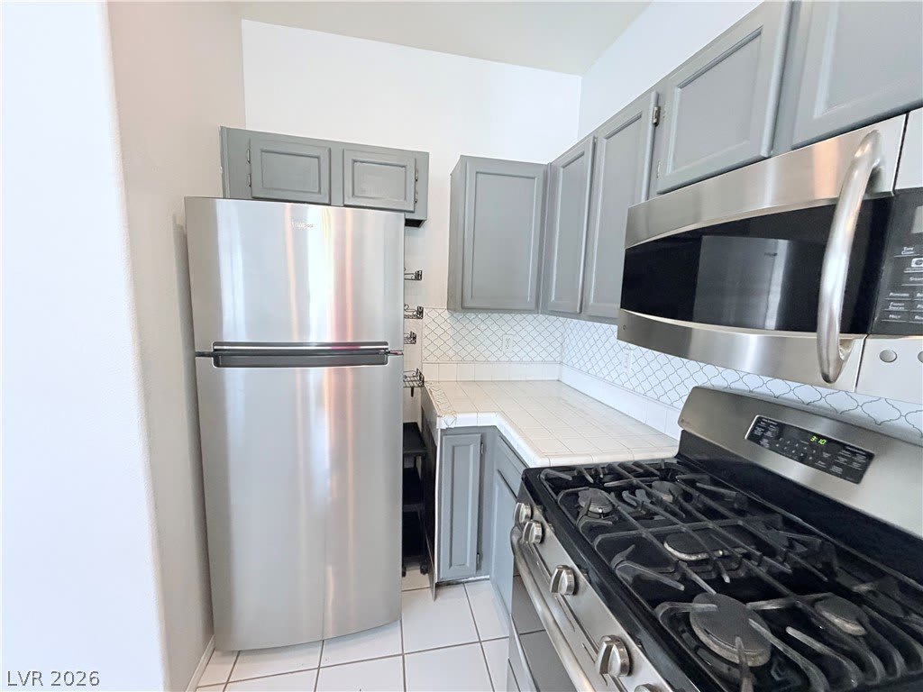 1822 N Jones Boulevard – photo 5
