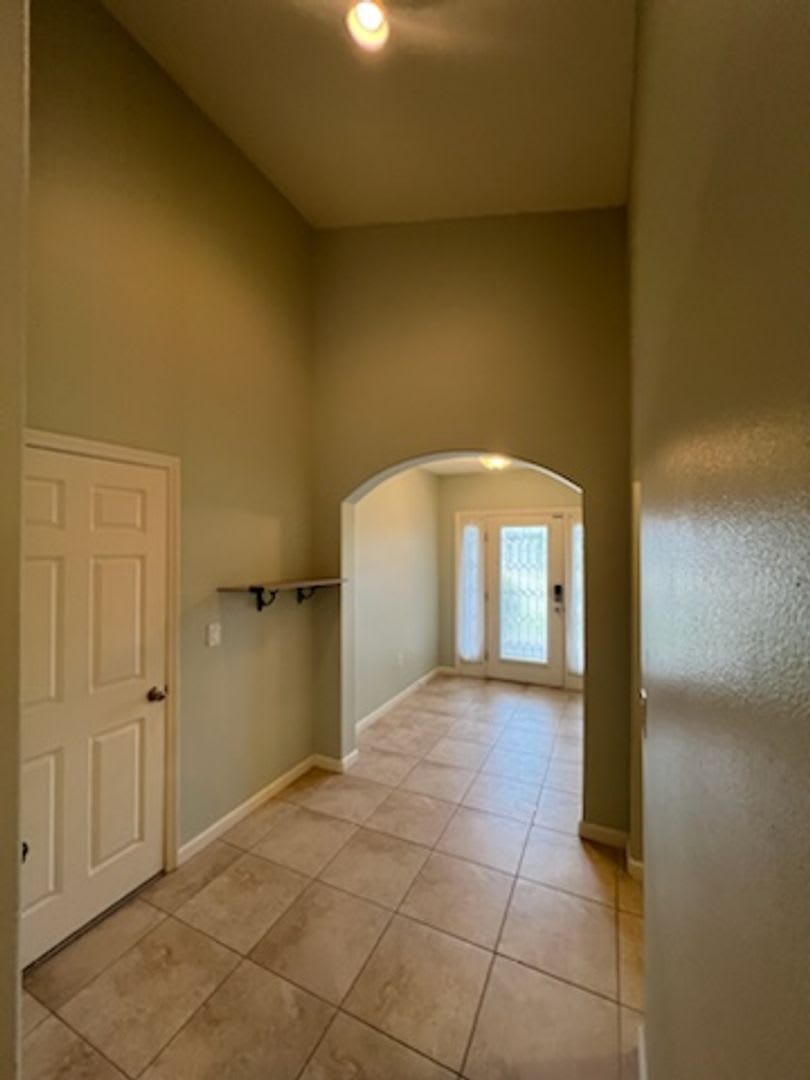 Sawgrass Lakes Home – photo 2